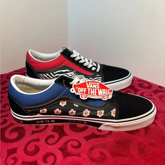 Vans Old Skool Korean Typography Sneaker Shoes Mens Size 11 NWT